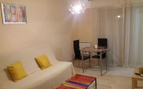STUDIO 3mn A PIED DE LA PLAGE AVEC TERRASSE